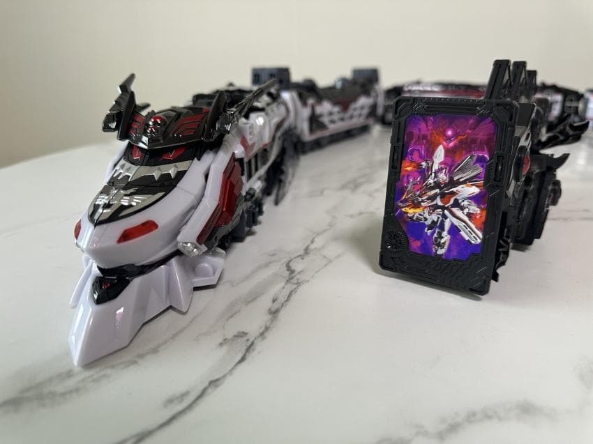 Metal Cardbot W «Tyrant Zero» – The Ultimate Colossal Black Dragon Emperor K-toy