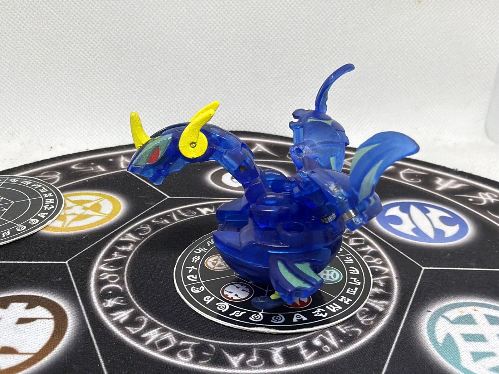 Bakugan Battle Brawlers B2 Aquos Translucent Ultra Dragonoid Japan Import VHTF