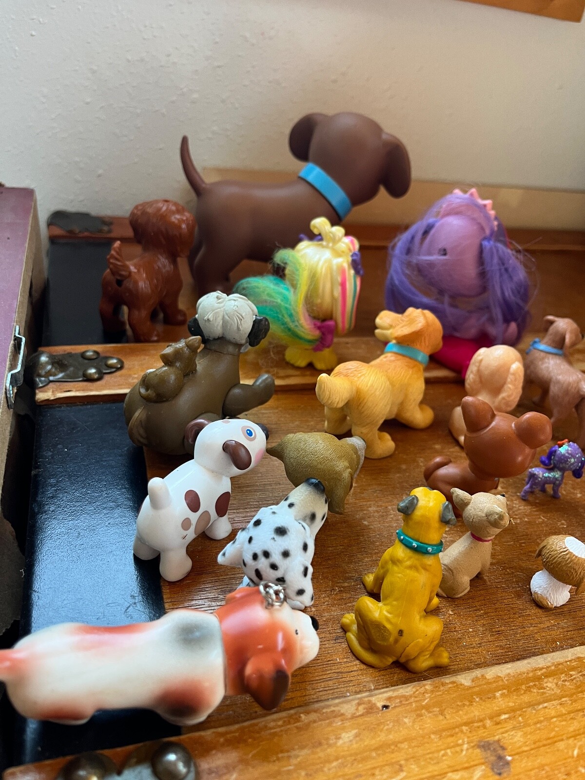 Mixed Lot of Cute Plastic Rubber TV Movie & Not Puppy Dog Figures Animals –