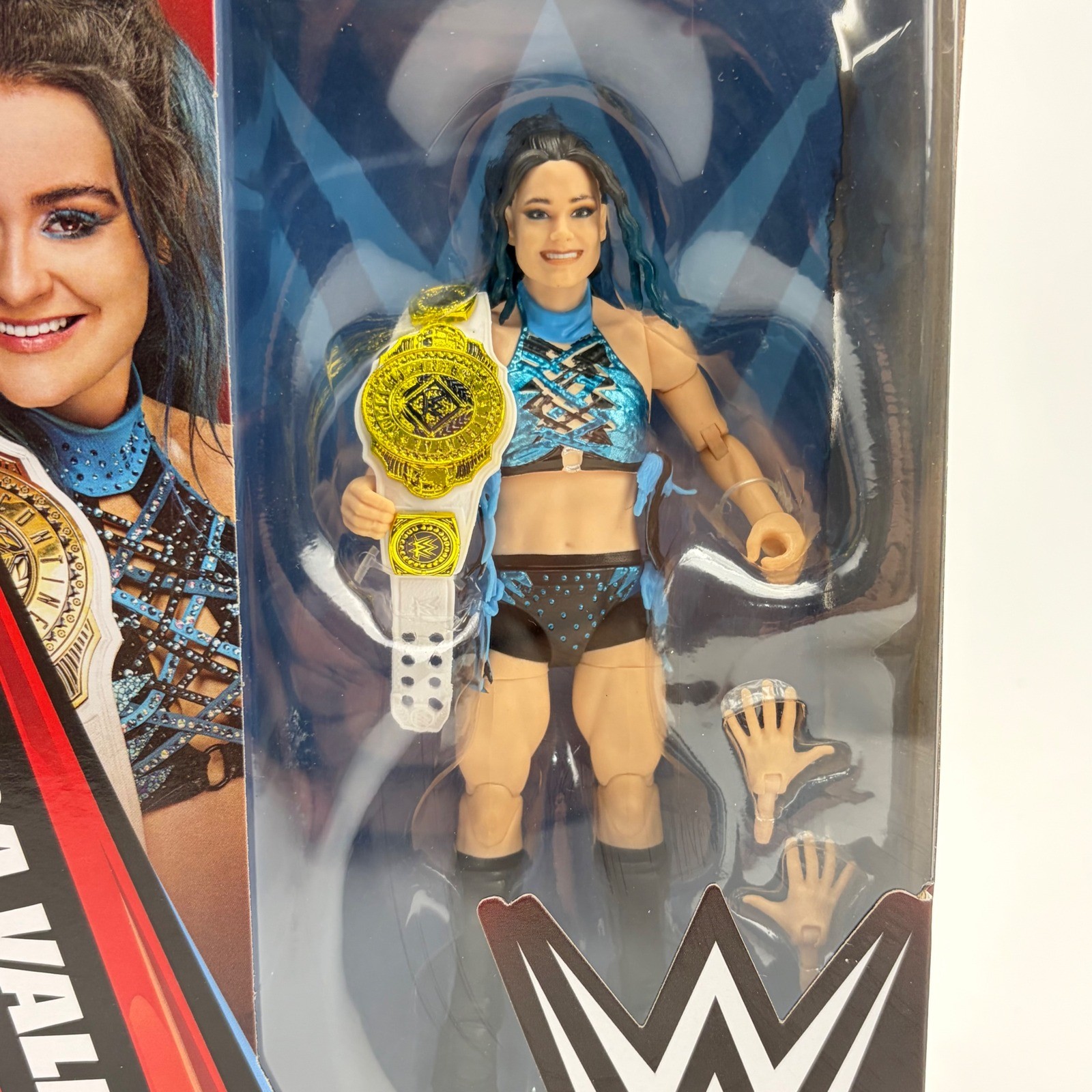 Mattel WWE Elite Collection Series 124 Lyra Valkyria Action Figure with Belt