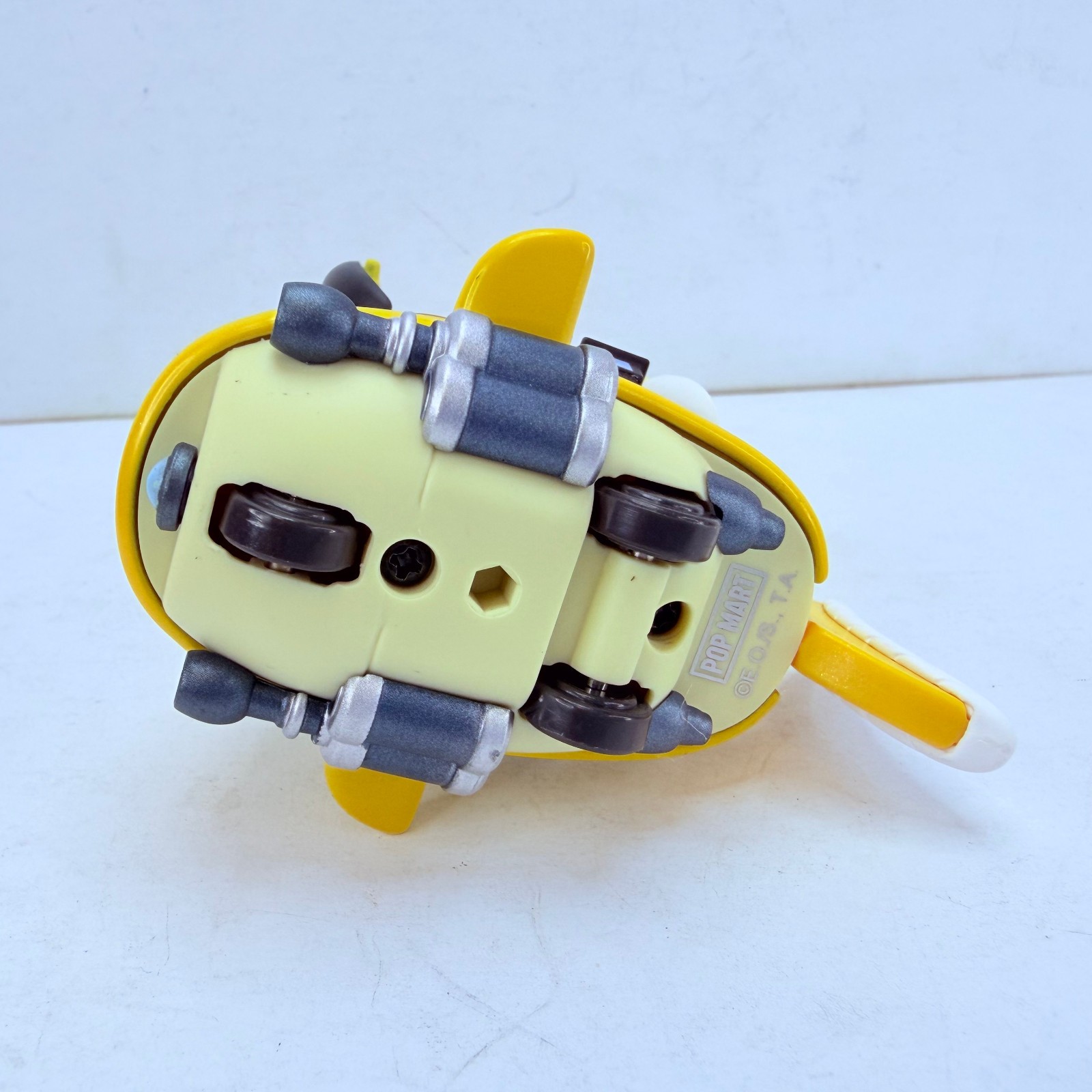 POP MART One Piece The Grand Line Series Heart Pirates Ship Figure – Polar Tang