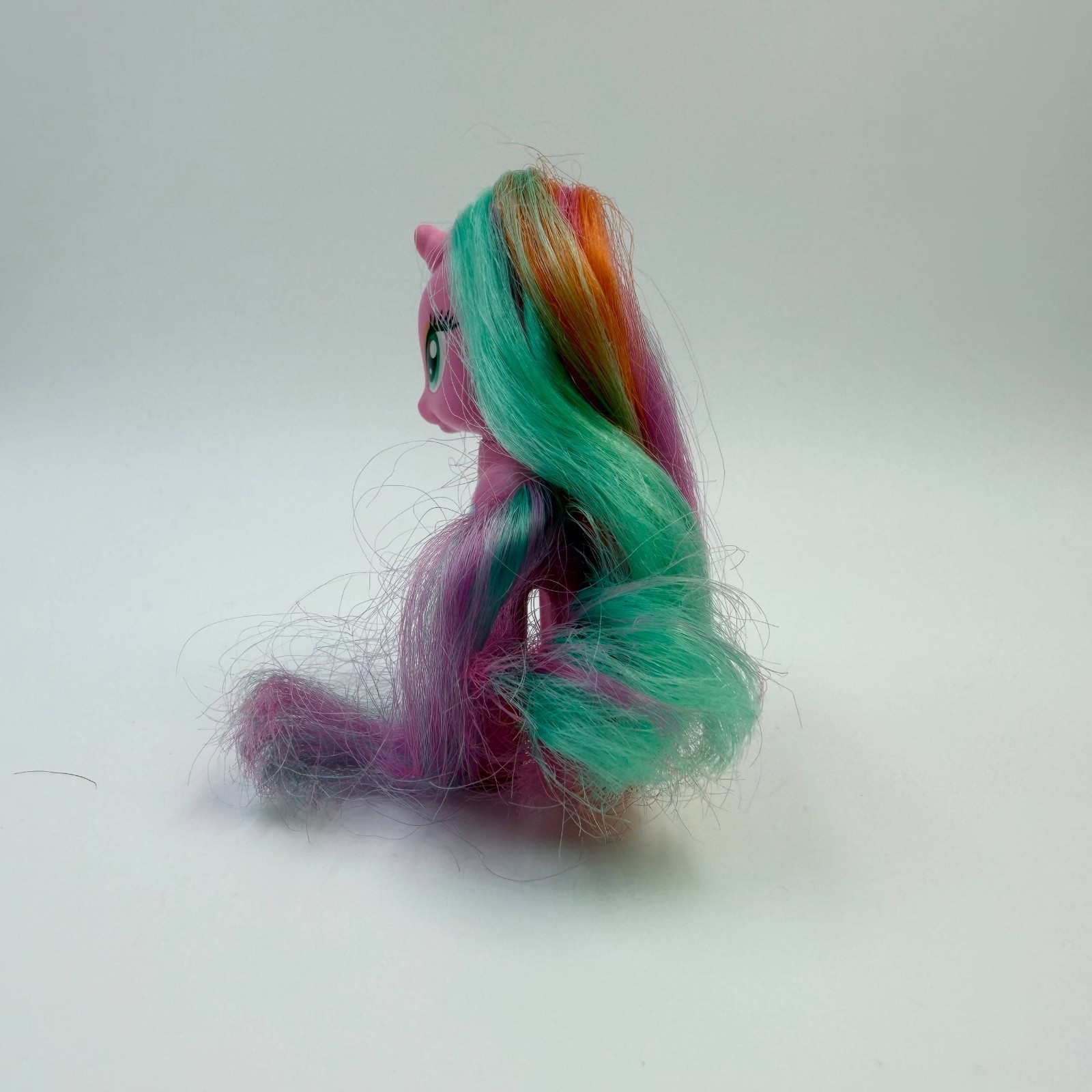 MLP My Little Pony Sweetie Swirl Rarity G4 Brushable Carousel Boutique