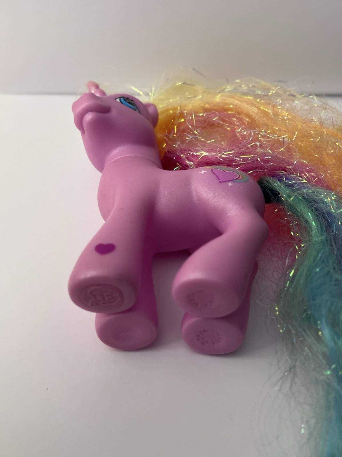 My Little Pony G3 Rarity The Unicorn – 2005 Crystal Princess Rainbow Hair Pink
