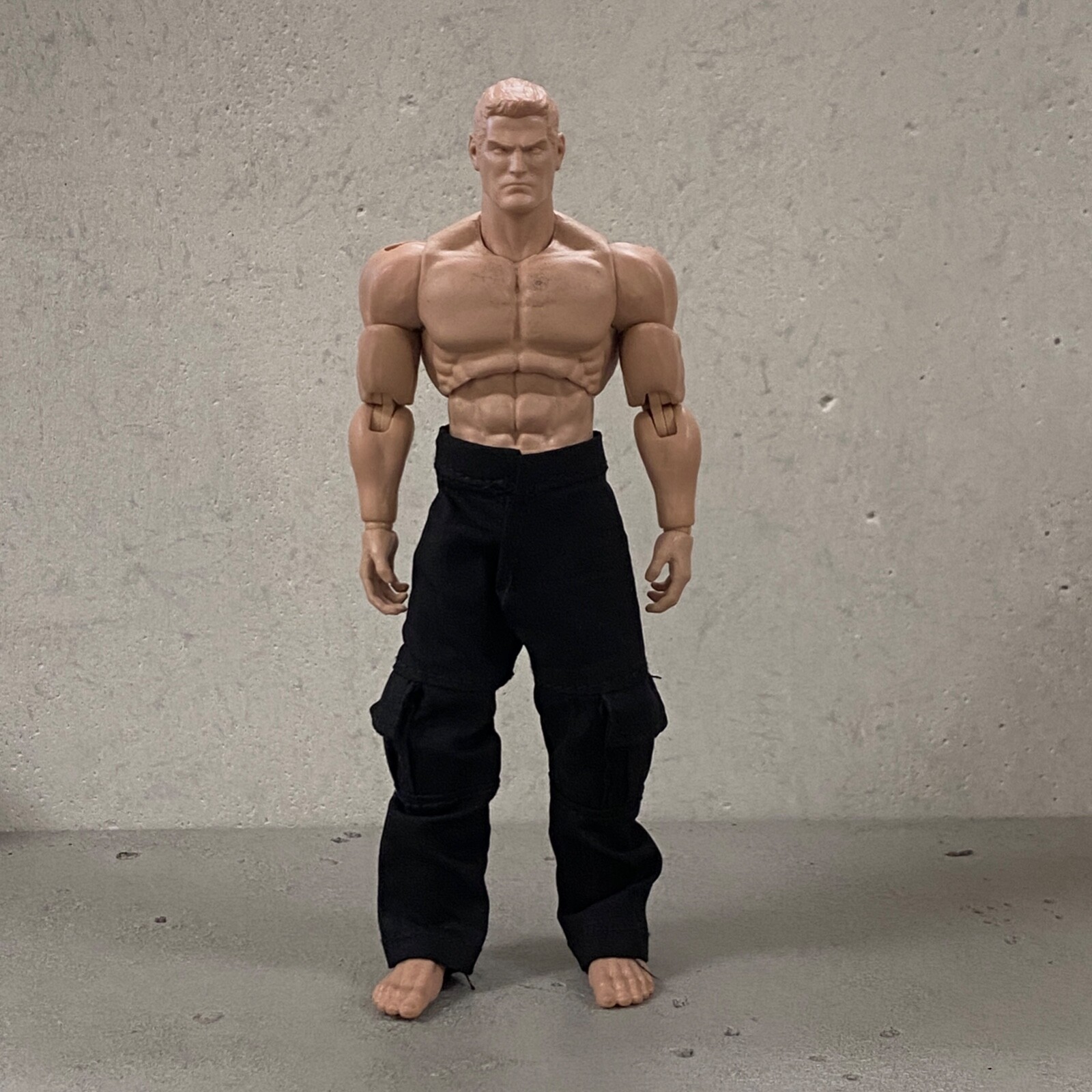 SU-CG-BLK: 1/12 Black Cargo Pants for 6″ Muscular Body