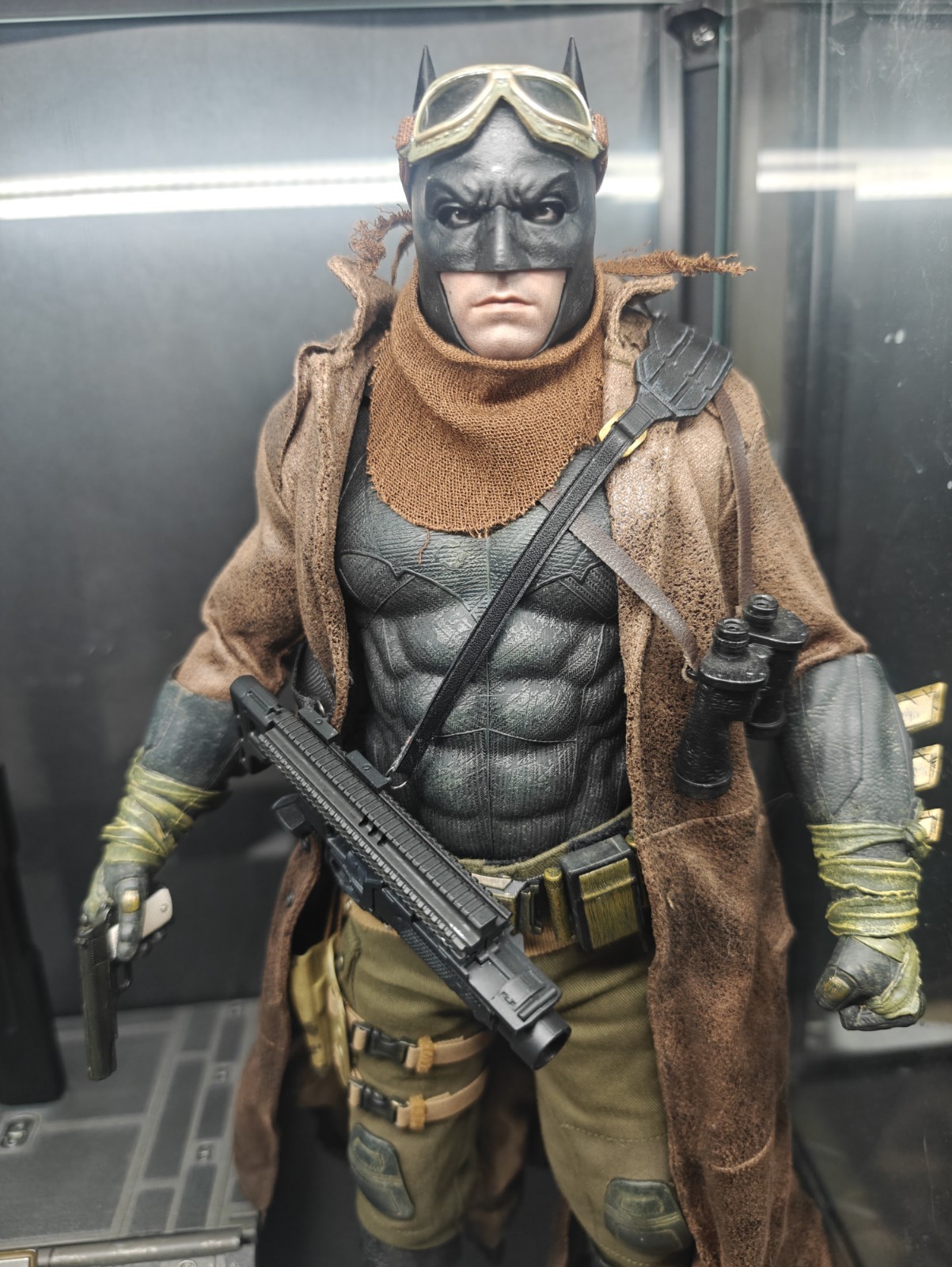 Hot Toys BvS Knightmare Batman Loose