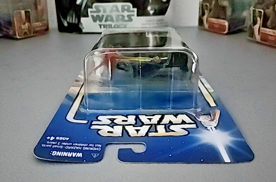 UNOPENED Luminara Unduli Jedi Master 2002 Hasbro Star Wars Attack of the Clones