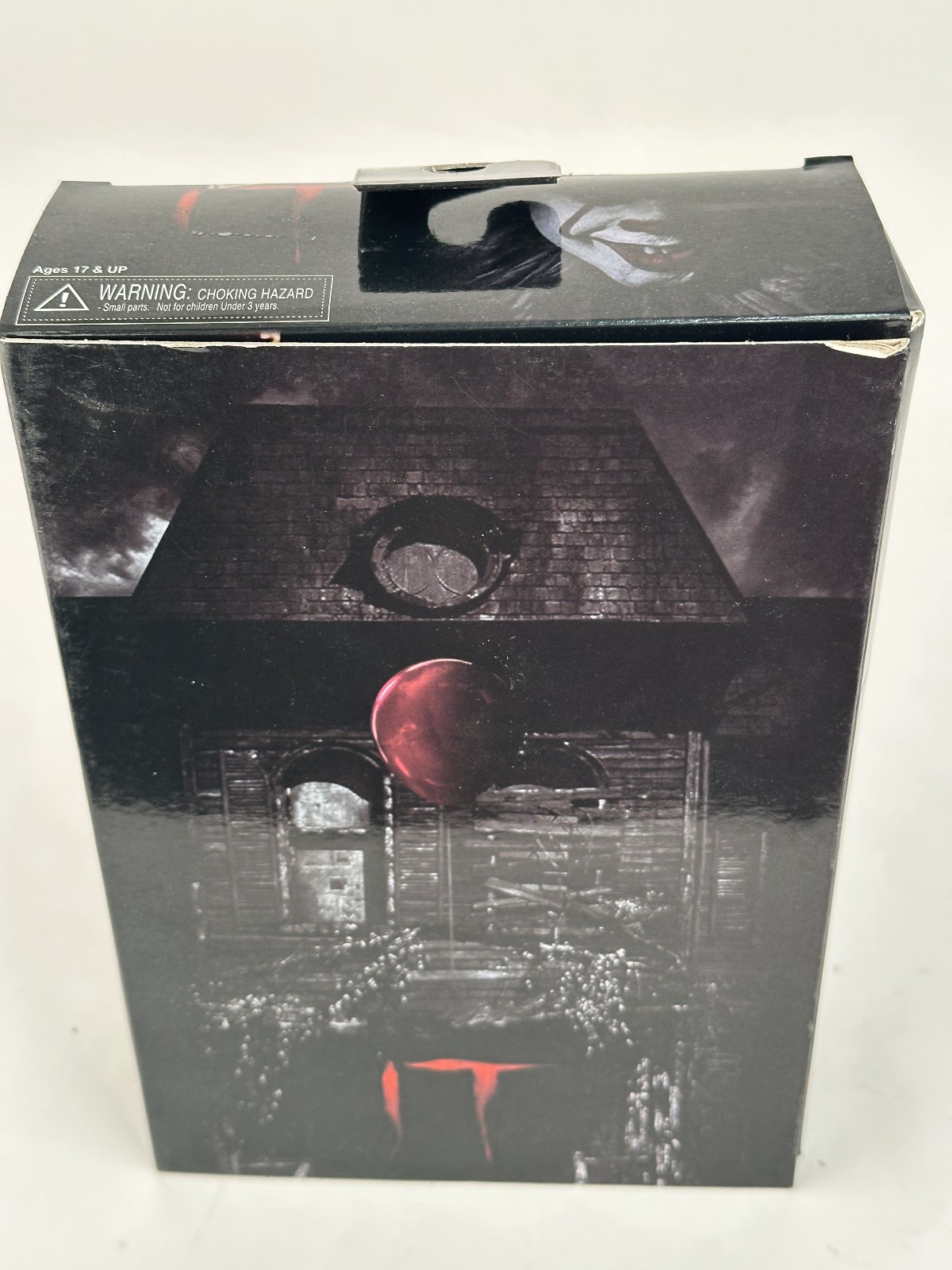 Stephen King’s Movie IT Pennywise Well House 2017 7″ Moveable Action Figure NEW