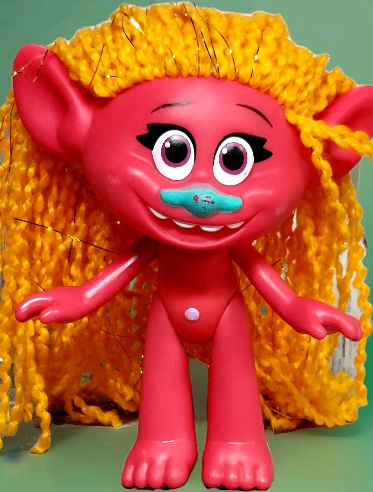 HASBRO TV MOVIE DREAMWORKS PLASTIC DOLL TROLL 9″T (top of hair) 2015