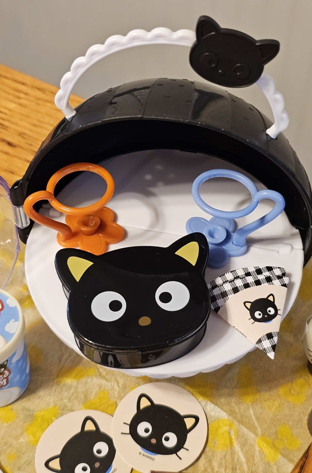 Miniverse Make It Mini Sanrio HELLO KITTY Series 4 …Chococat!!!