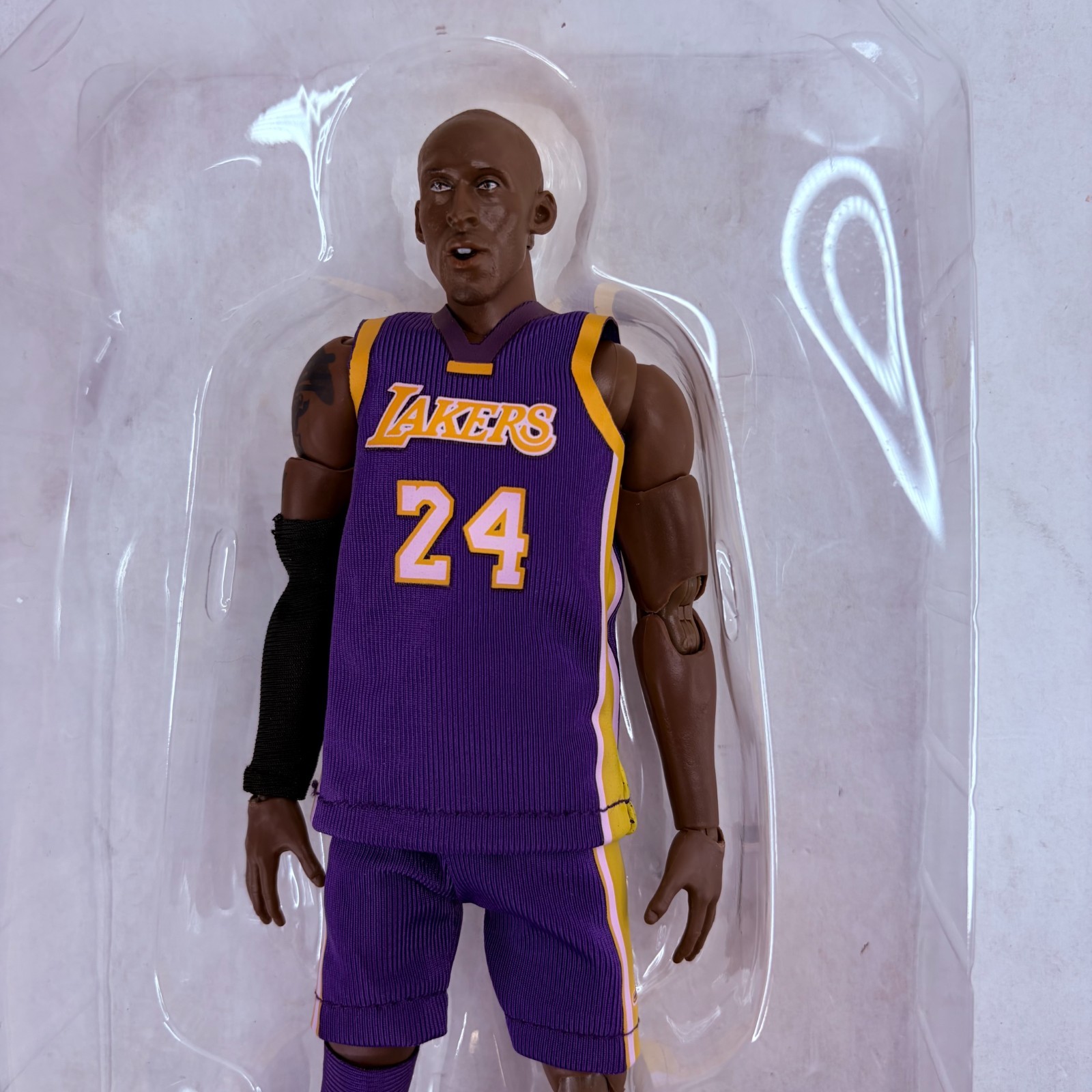 LA Lakers Kobe Bryant #24 Legend Creation 1:9 Scale Action Figure Toy Gift