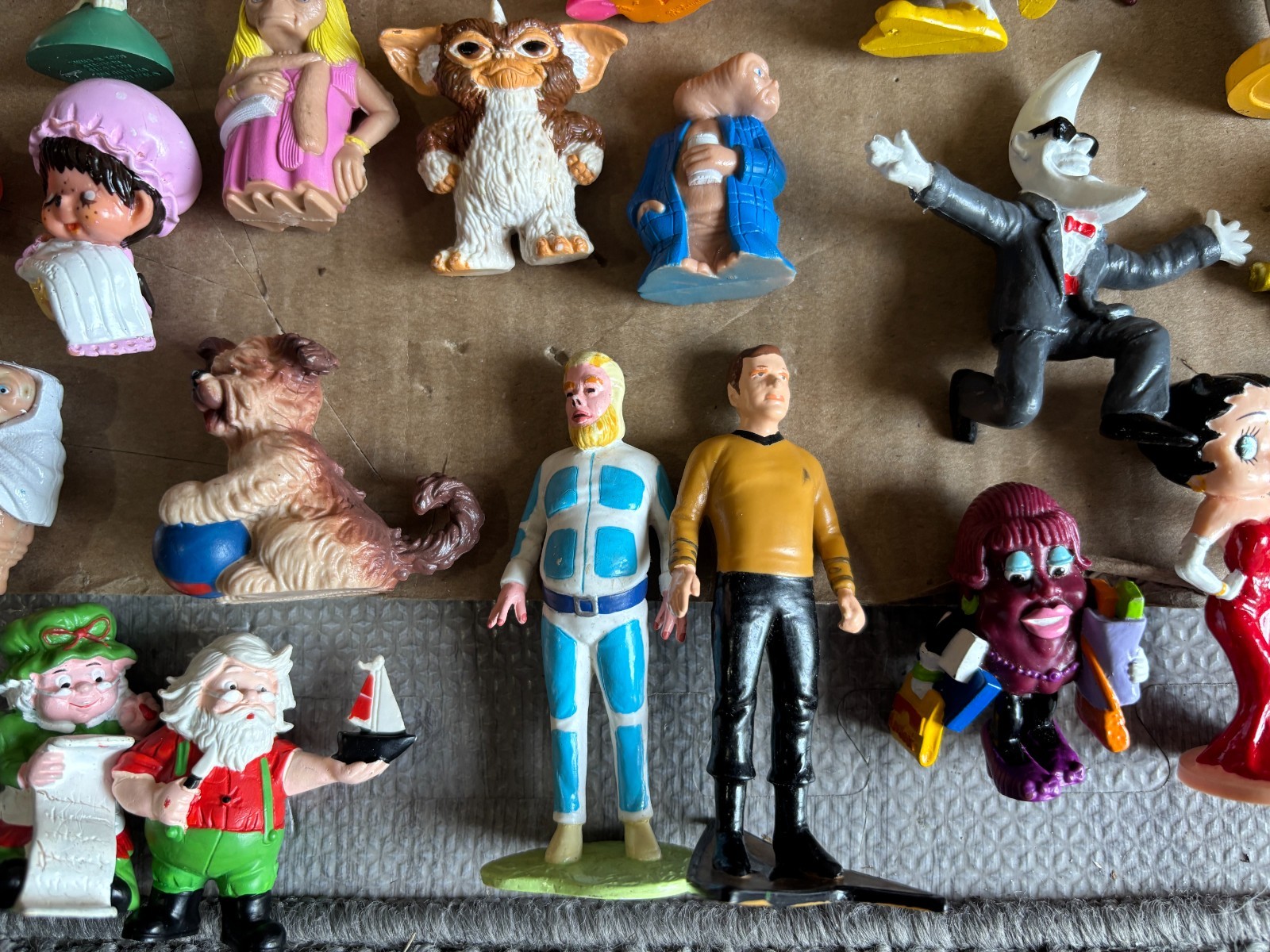 Television Movie Holiday Comic Advertising Character PVC Figures 1979-1995 (27)