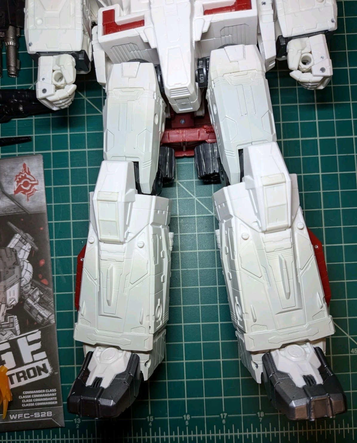 Transformers Jetfire Siege Commander Class Complete