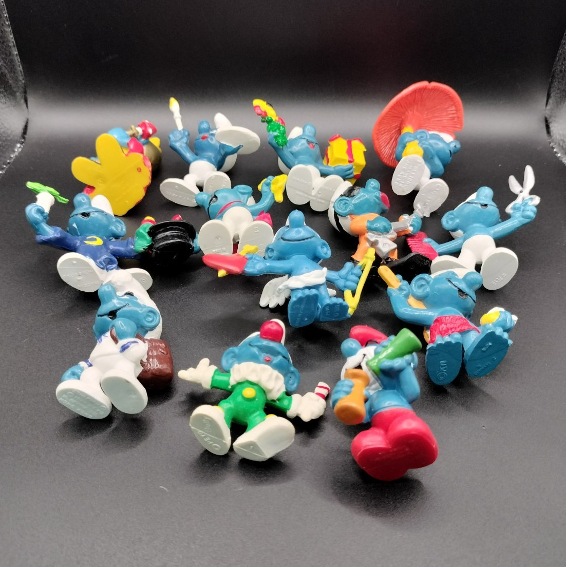 13 Smurfs Vintage Toy Figure Papa King Heart Mushroom Smurf Scheich Lot Y 82