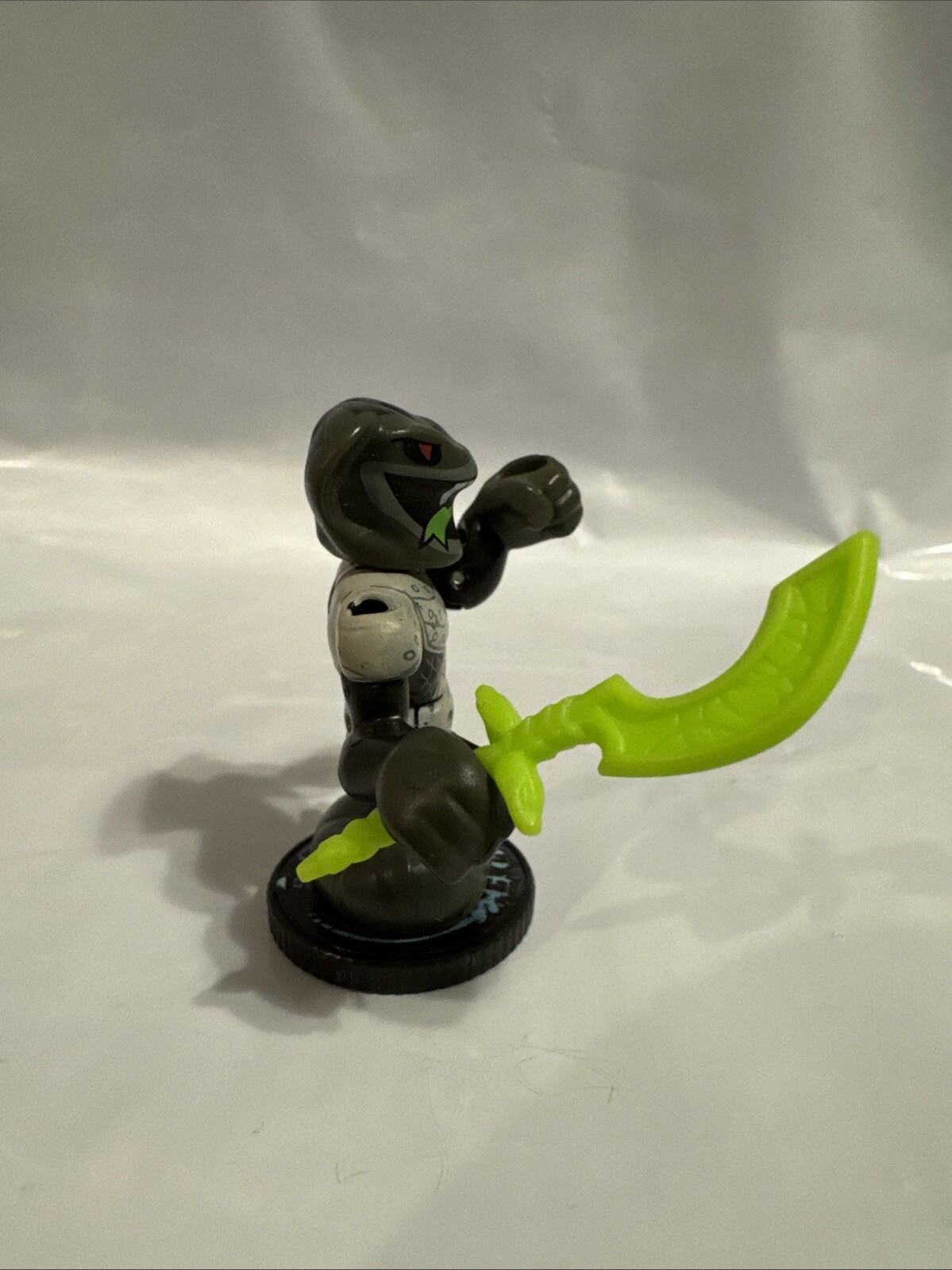 2021 Legends of Akedo STEELFANG Classic – Series 2 – Ultimate Arcade Warrior
