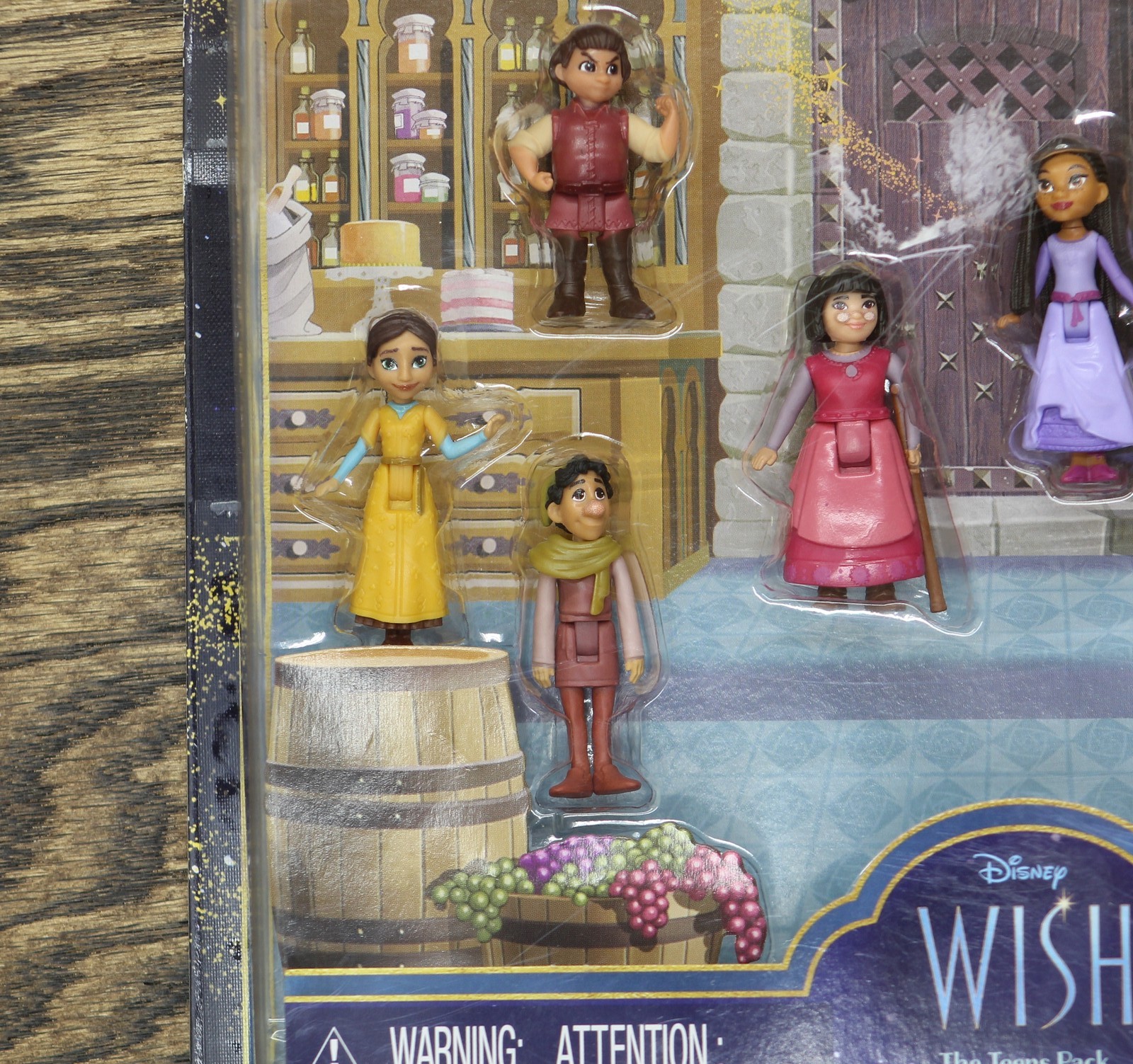 Disney Teens 8 Mini Posable Dolls & Star Figure 9-Piece Set Multicolor
