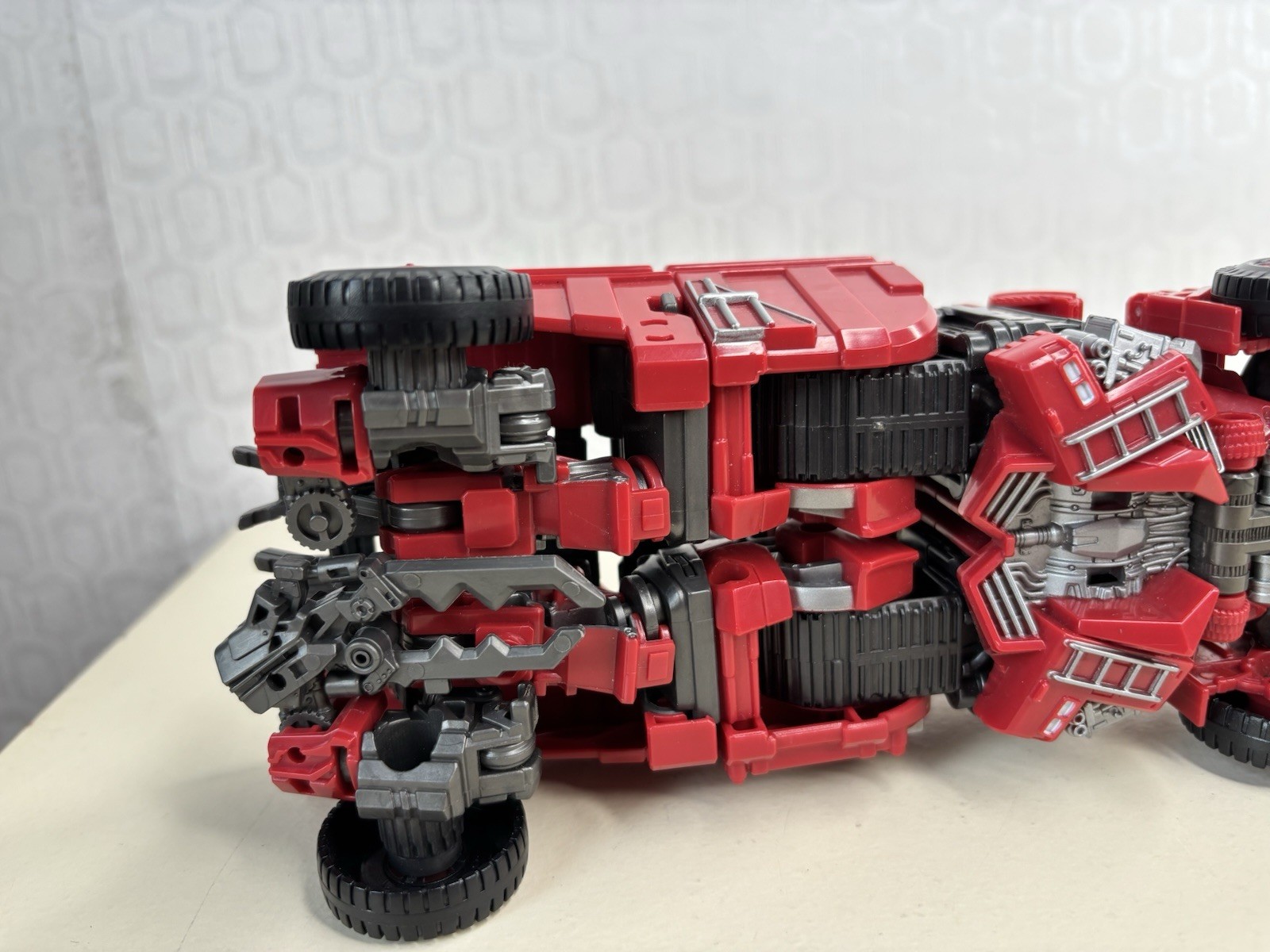 Overload Transformers Constructicon Studio Series Leader Class Hasbro