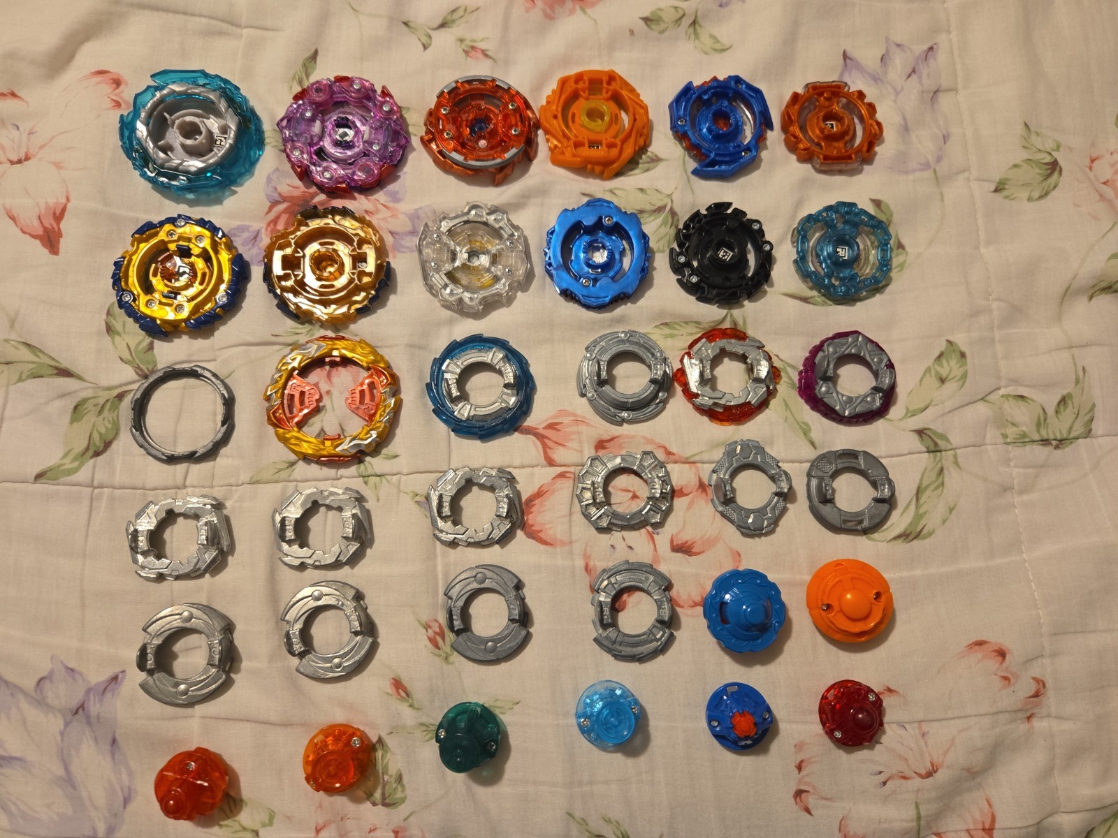 Lot Of Beyblade Burst Hasbro Takara Tomy Layers Discs And Drivers
