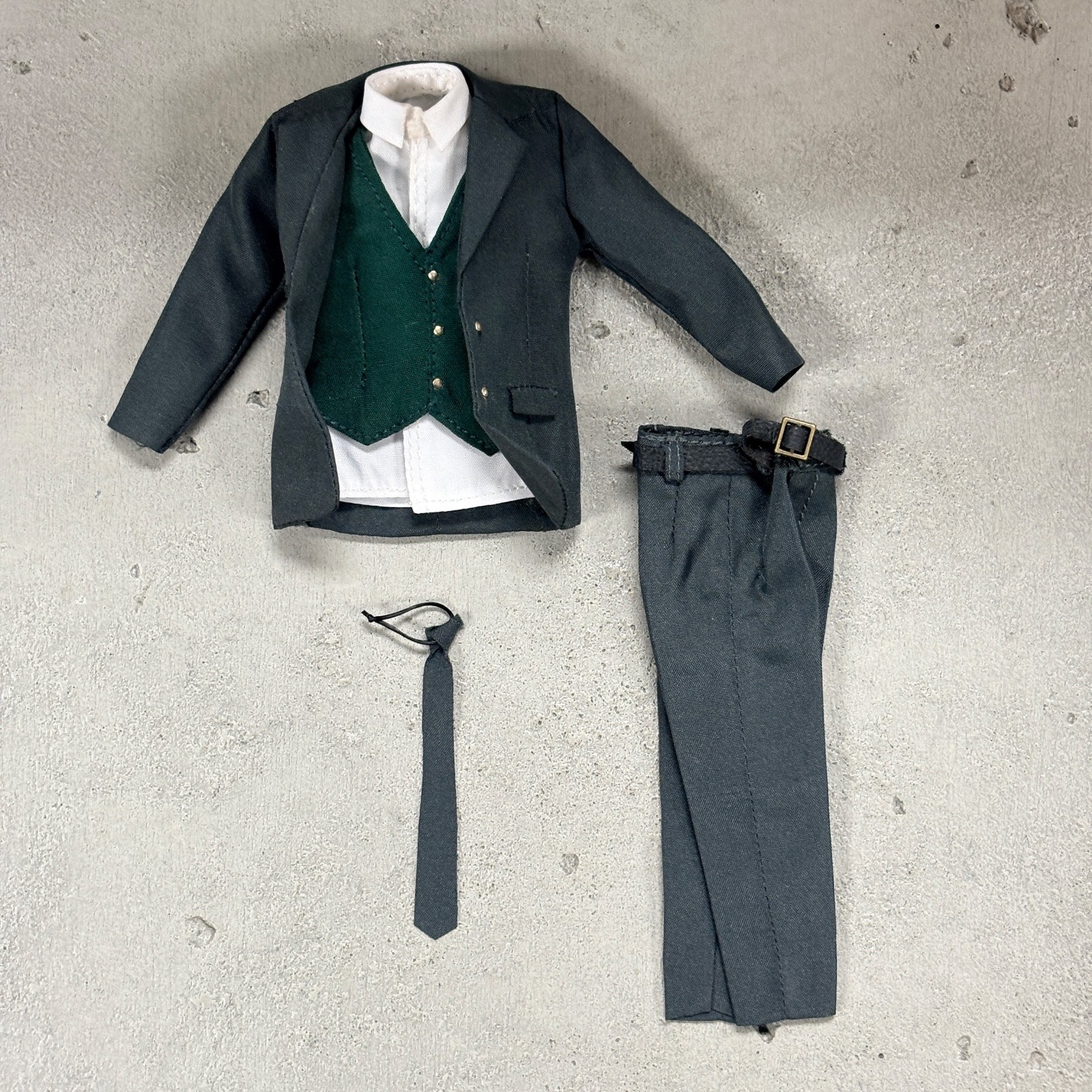 PB-DM-SUIT: 1/12 Dr. Doom Style Suit for 6″ Nota NT-01, NT-02, NT-02W body
