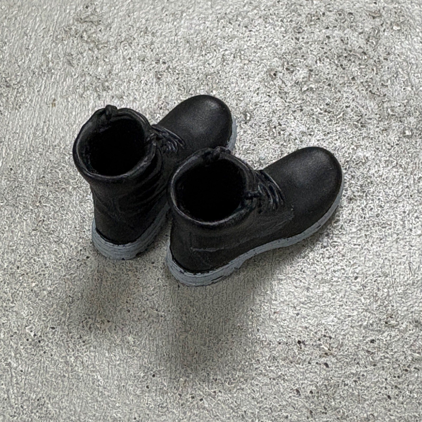 SU-MBT-BLK: 1/12 Worker Boots for 6″ Romankey Nota NW Toys body – Black