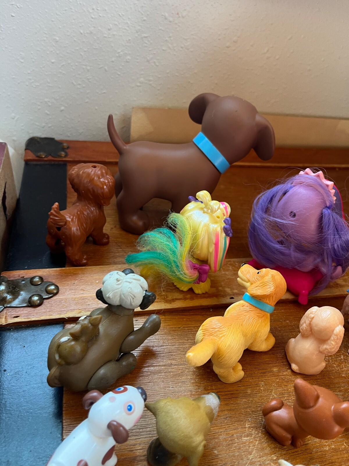 Mixed Lot of Cute Plastic Rubber TV Movie & Not Puppy Dog Figures Animals –