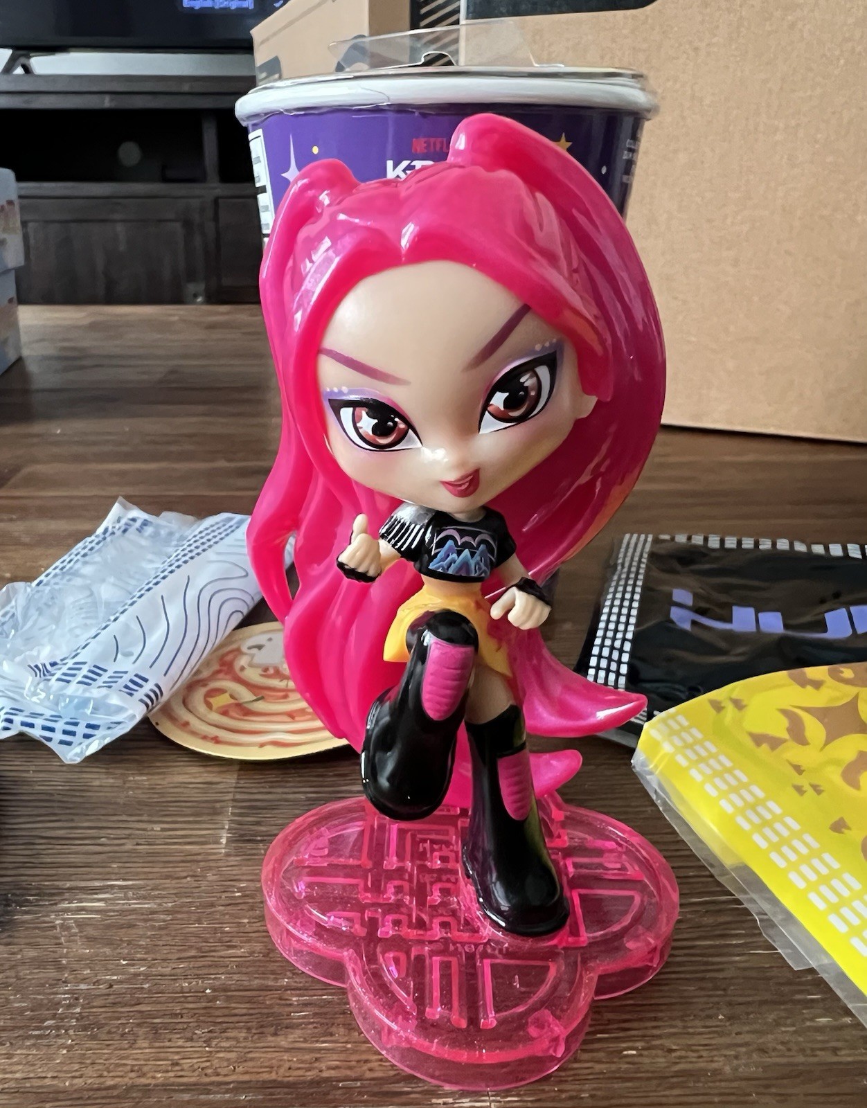 Netflix KPop Demon Hunters Figure Huntrix FOR THE FANS Toy Collectible MIRA