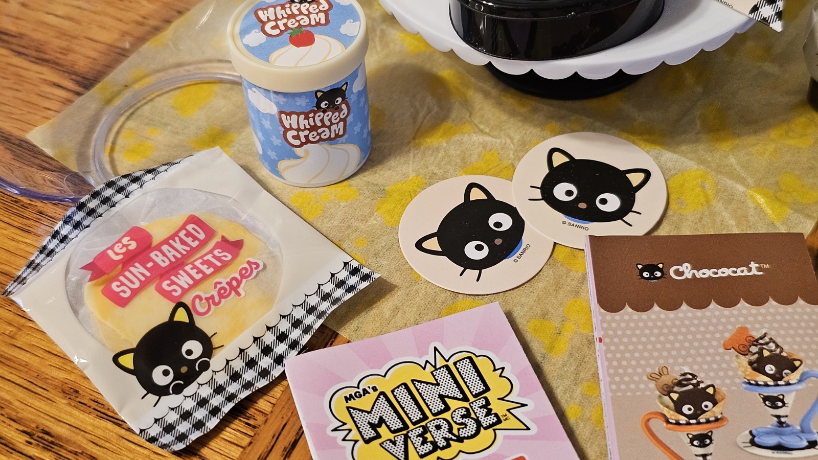 Miniverse Make It Mini Sanrio HELLO KITTY Series 4 …Chococat!!!