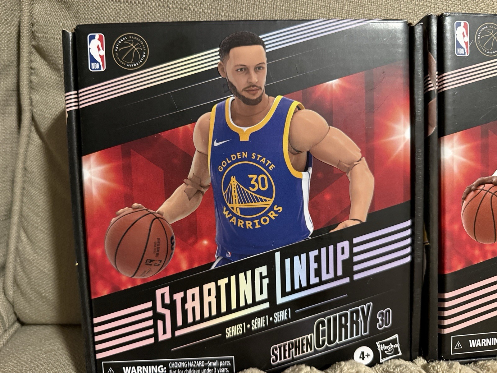 Hasbro Starting Lineup NBA LeBron James and Stephen Curry Figures & Cards