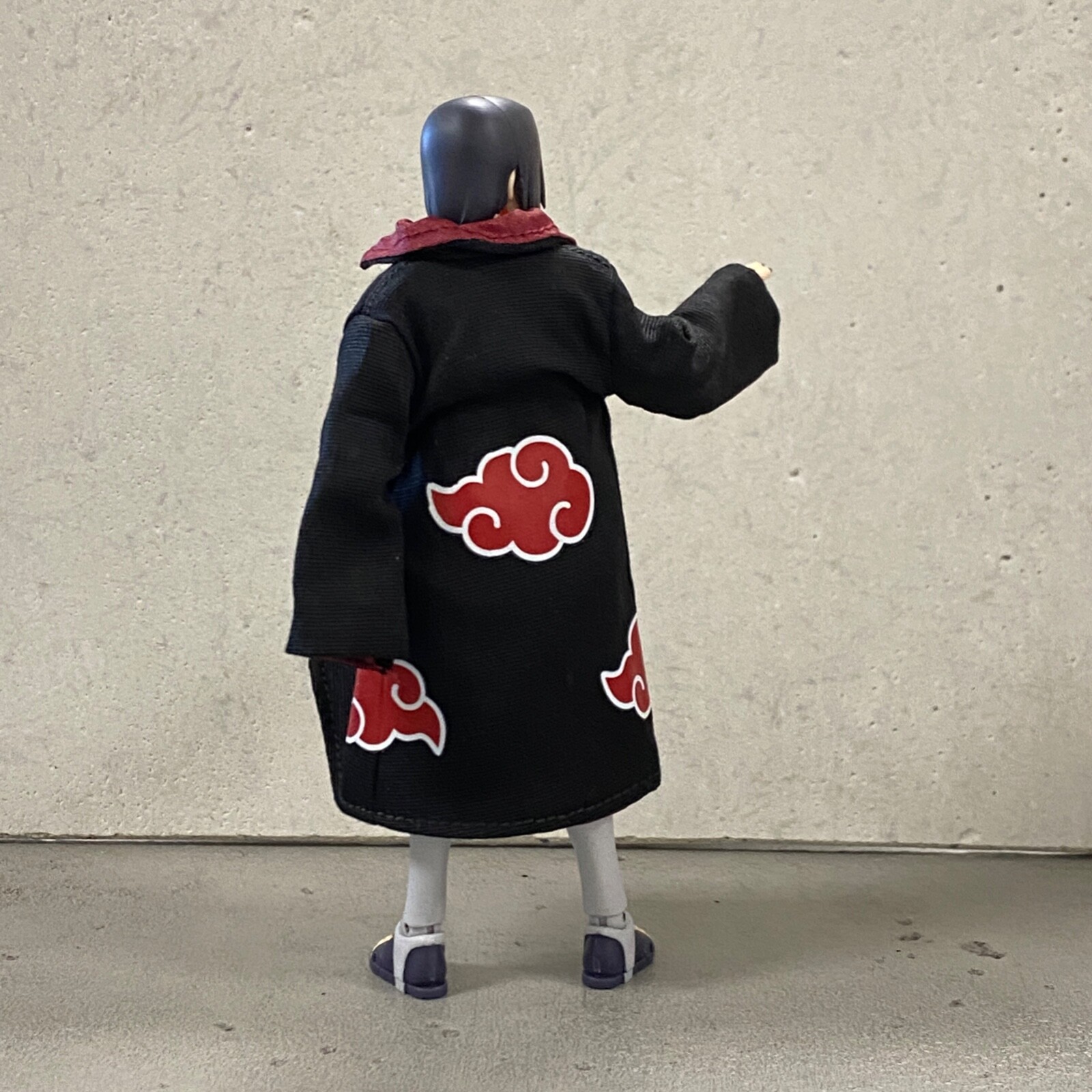 PB-R-ITA: 1/12 scale Akatsuki fabric robe for Bandai SHF Itachi Action Figure