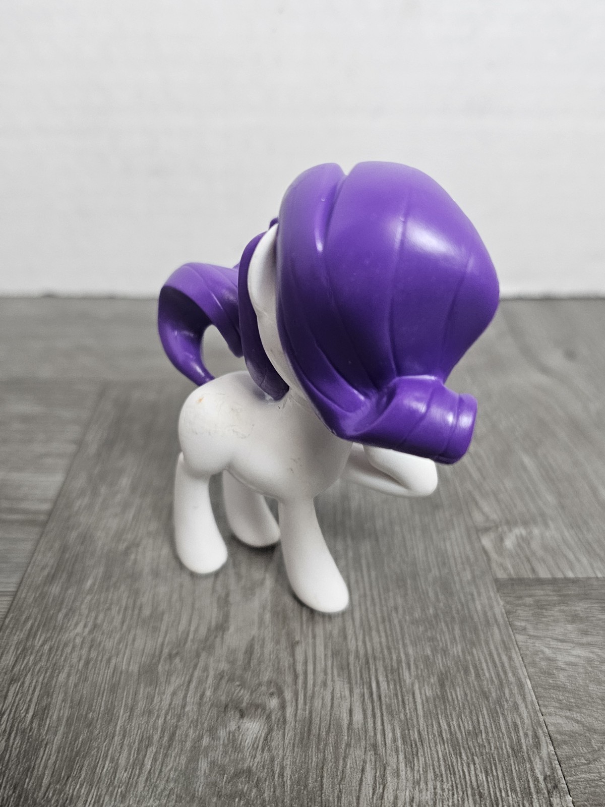 Hasbro My Little Pony Rarity Friendship Is Magic Classic Figure 3.5 ” 2022