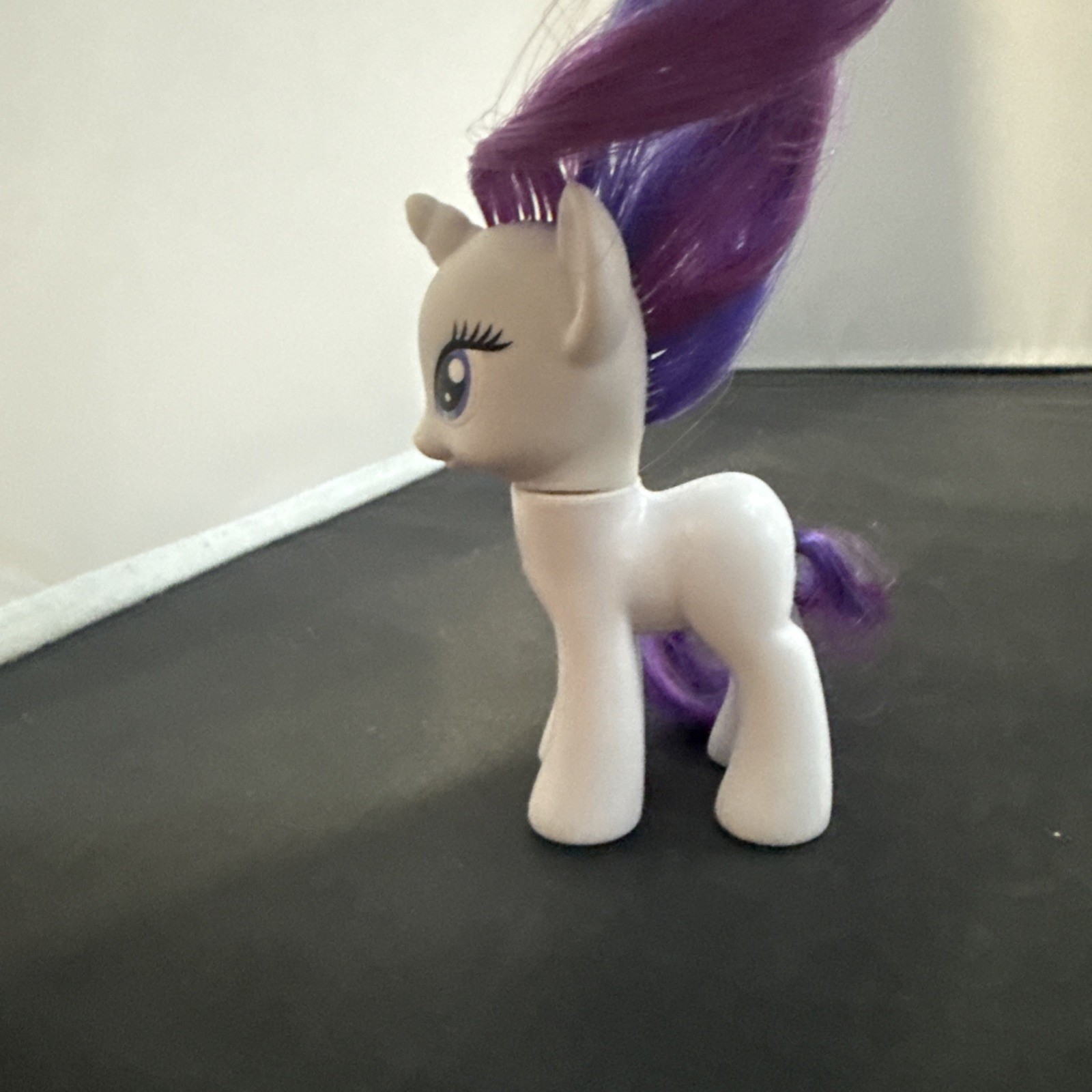 MY LITTLE PONY 2010 ORIGINAL SERIES SINGLE WAVE 1 RARITY WITH BLUE BIRD COMB